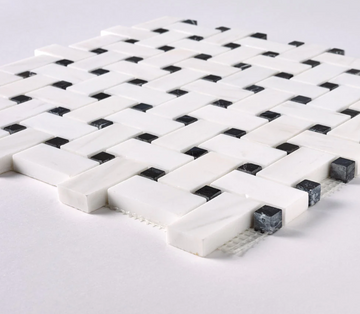 Baldosa de mosaico pulido Bianco Dolomite con mosaico de puntos negros