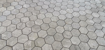Azulejo de mosaico hexagonal de mármol gris Tundra 2x2